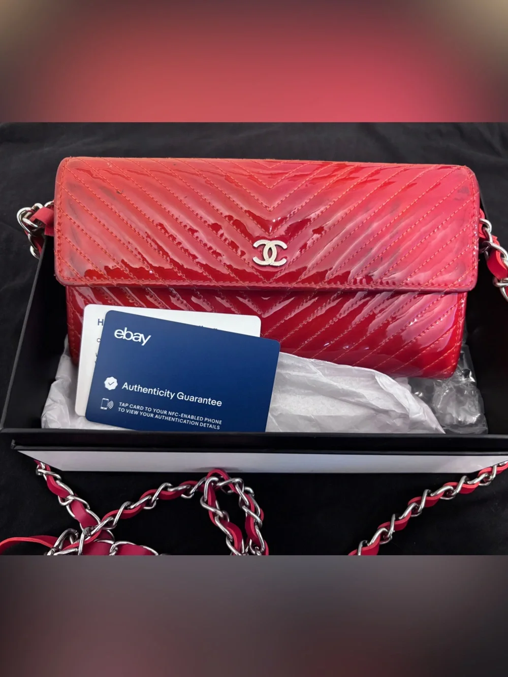 CHANEL elegant shoulder